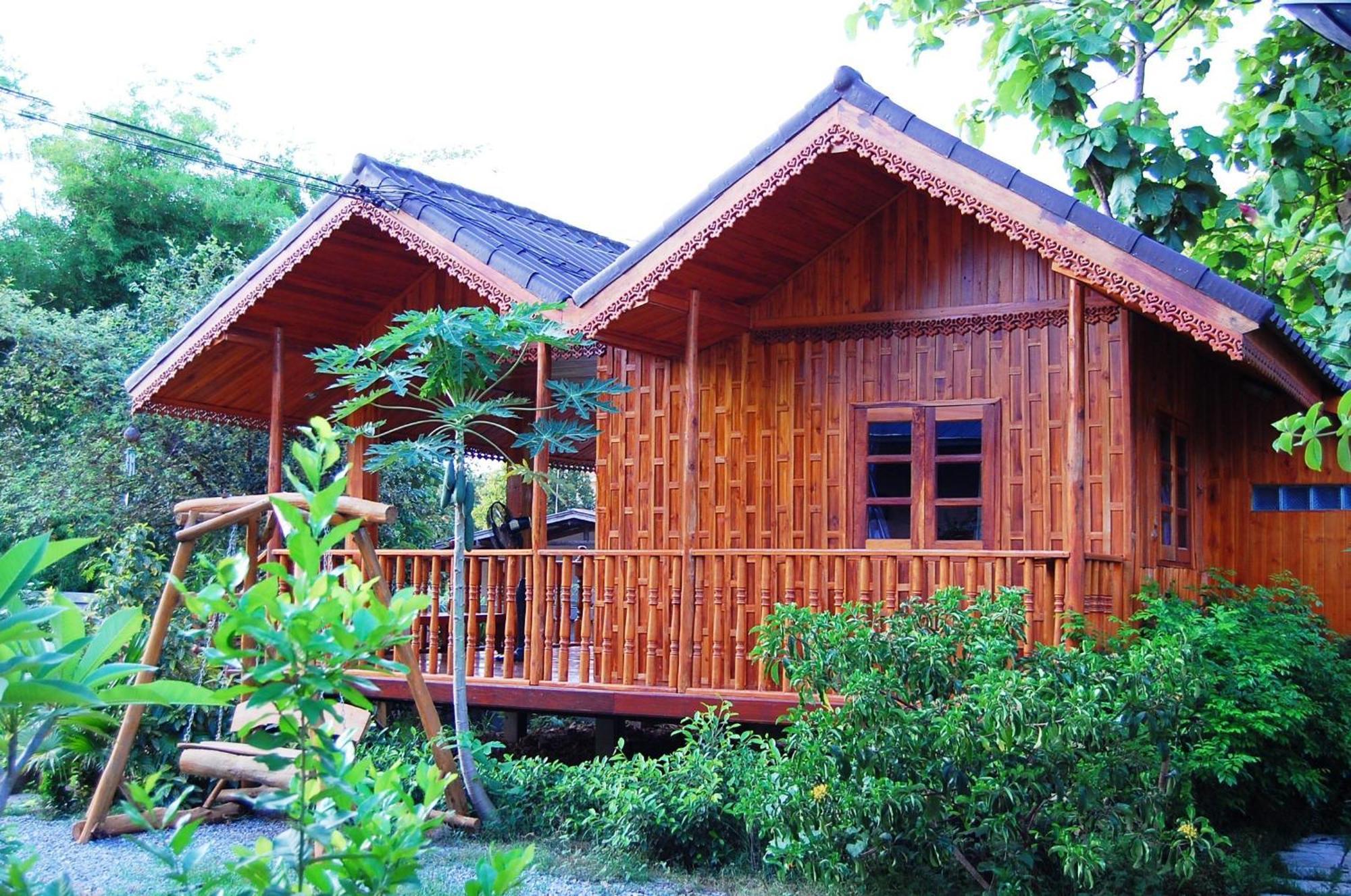 Home Stay Stc Bed And Breakfast Udon Thani Exterior photo